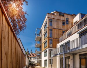 Nachhaltiger und wohngesunder Holzbau- Gezeigt am Praxisbeispiel einer urbanen Nachverdichtung in der Bayreuther Innenstadt @ Landratssaal der Regierung von Oberfranken